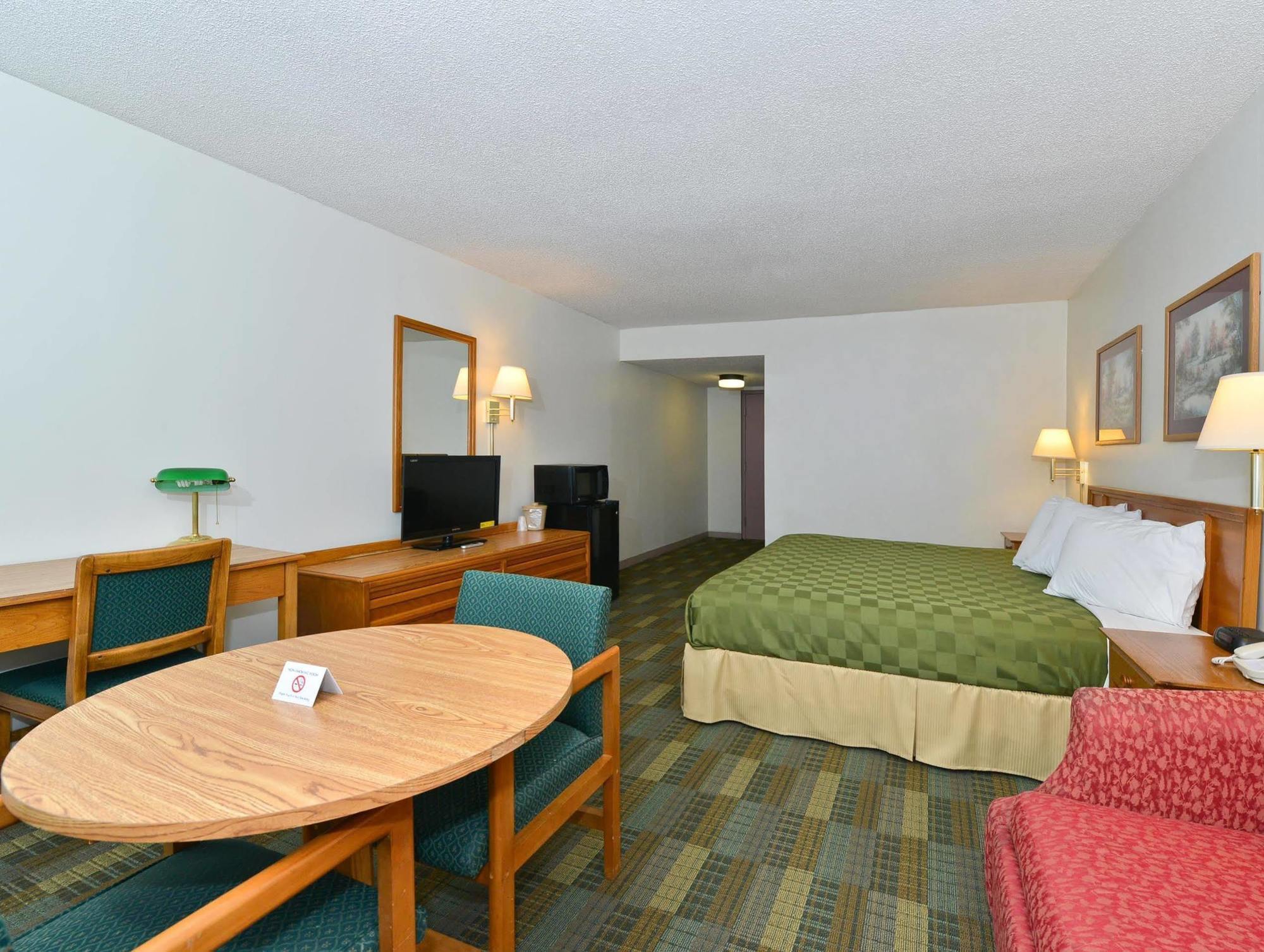Red Roof Inn Marion, Va Esterno foto