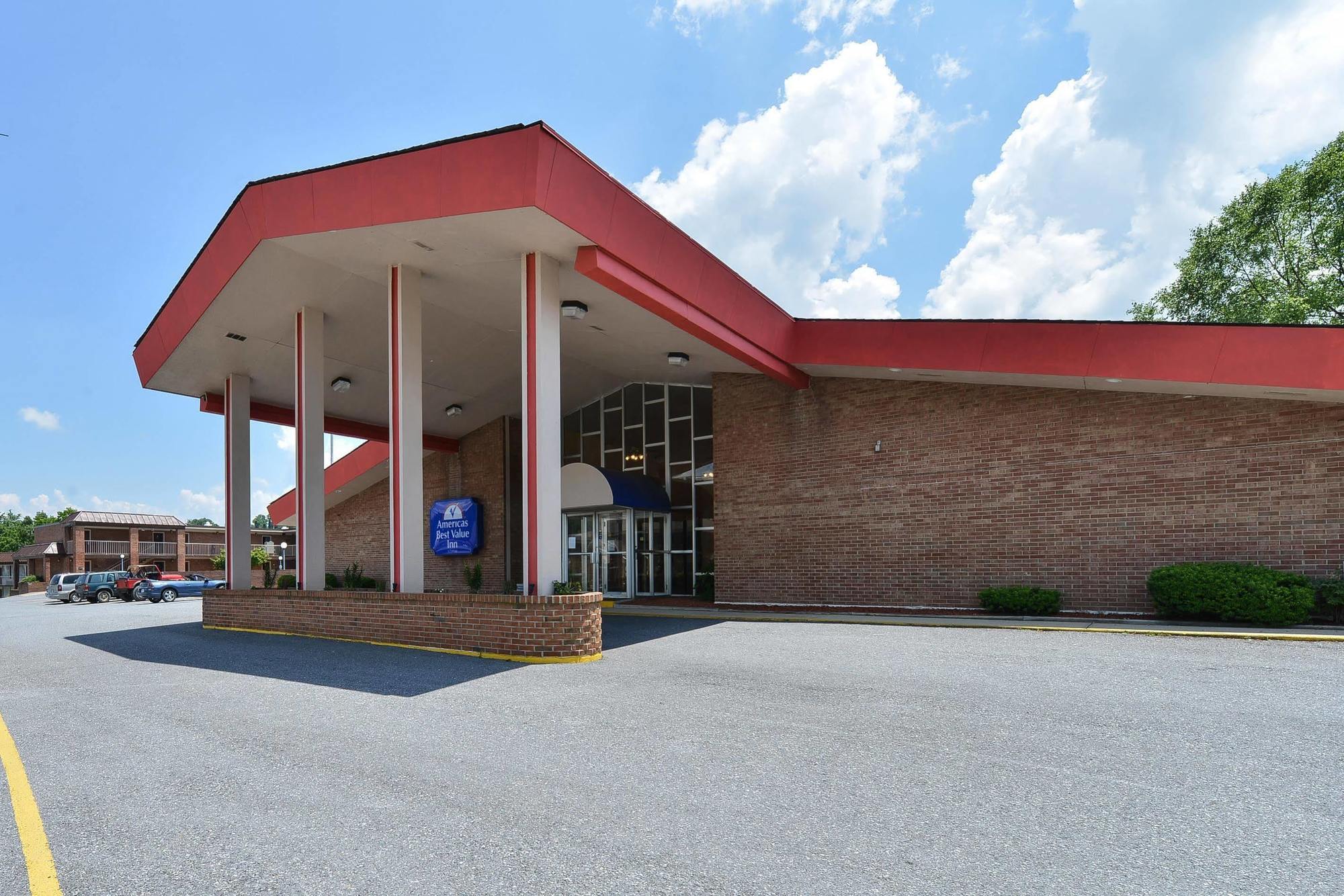 Red Roof Inn Marion, Va Esterno foto